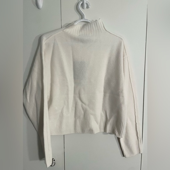 Everlane The Good Merino Wool Mockneck Sweater - Picture 4 of 4